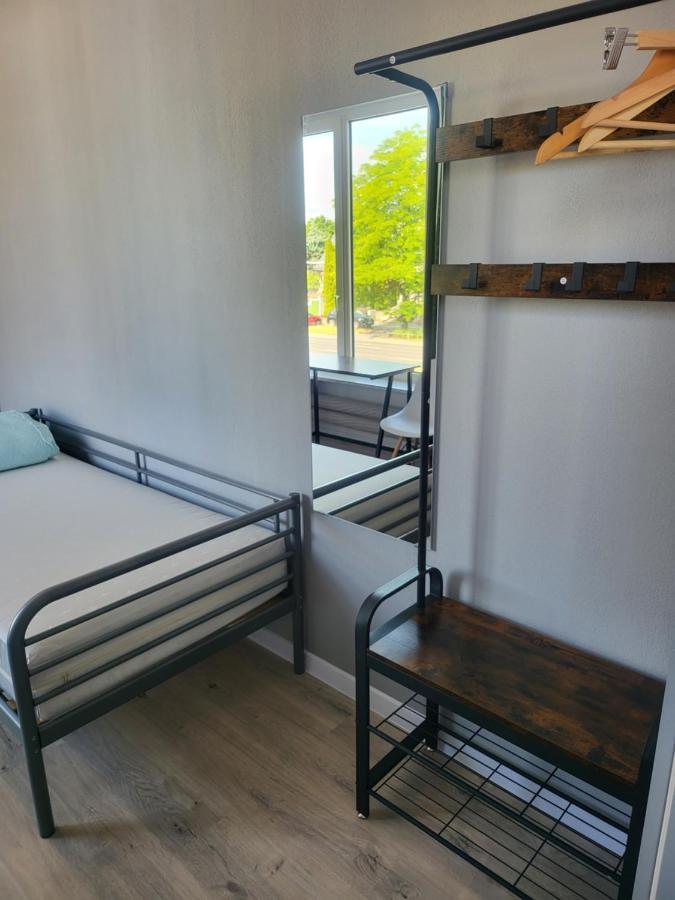 Rooms4Rest Wiertnicza - Private Rooms For Tourists - Atr Consulting Sp, Z O,O, Varsavia Esterno foto