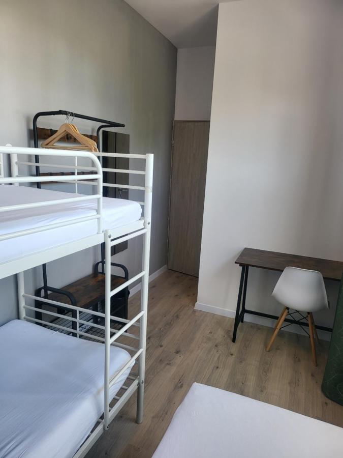 Rooms4Rest Wiertnicza - Private Rooms For Tourists - Atr Consulting Sp, Z O,O, Varsavia Esterno foto