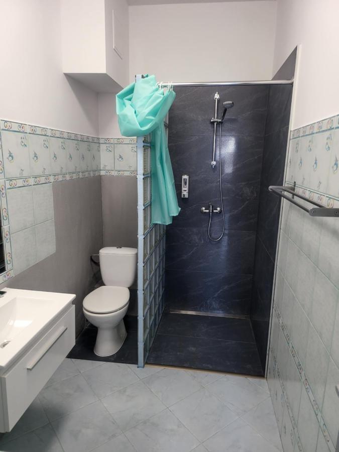 Rooms4Rest Wiertnicza - Private Rooms For Tourists - Atr Consulting Sp, Z O,O, Varsavia Esterno foto