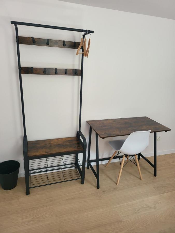 Rooms4Rest Wiertnicza - Private Rooms For Tourists - Atr Consulting Sp, Z O,O, Varsavia Esterno foto