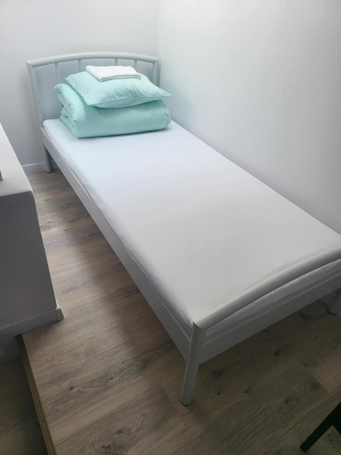Rooms4Rest Wiertnicza - Private Rooms For Tourists - Atr Consulting Sp, Z O,O, Varsavia Esterno foto