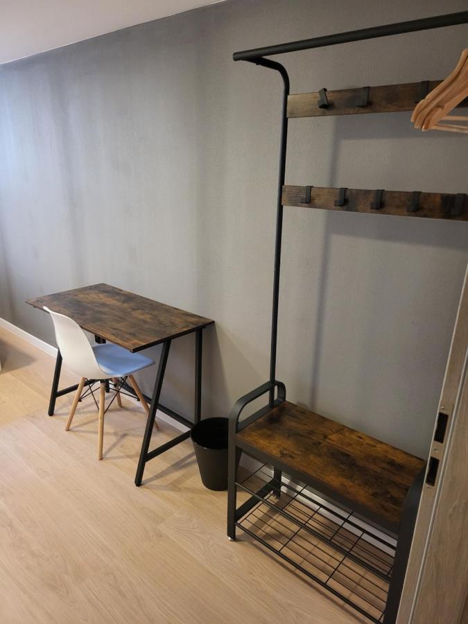 Rooms4Rest Wiertnicza - Private Rooms For Tourists - Atr Consulting Sp, Z O,O, Varsavia Esterno foto