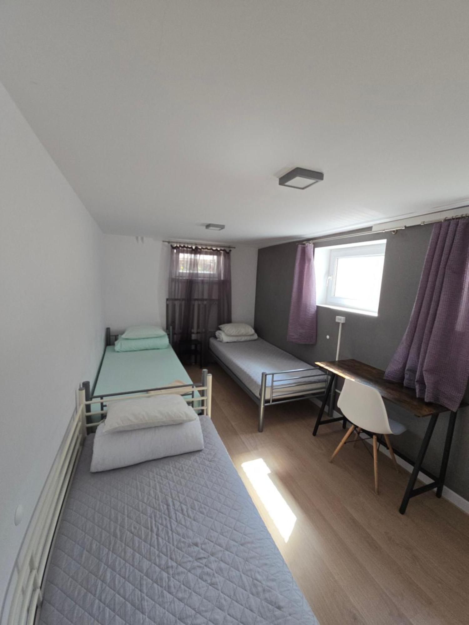 Rooms4Rest Wiertnicza - Private Rooms For Tourists - Atr Consulting Sp, Z O,O, Varsavia Esterno foto