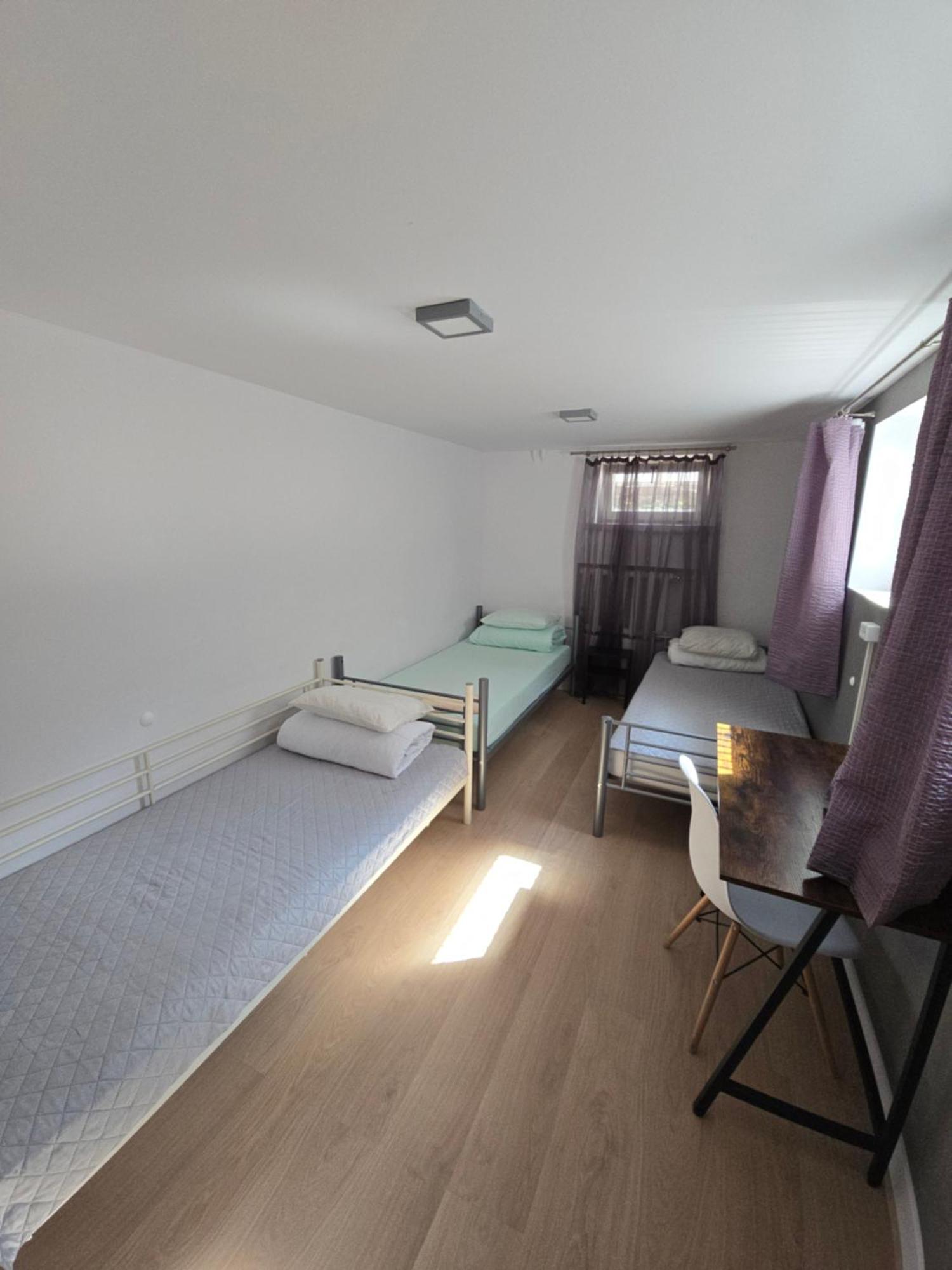 Rooms4Rest Wiertnicza - Private Rooms For Tourists - Atr Consulting Sp, Z O,O, Varsavia Esterno foto